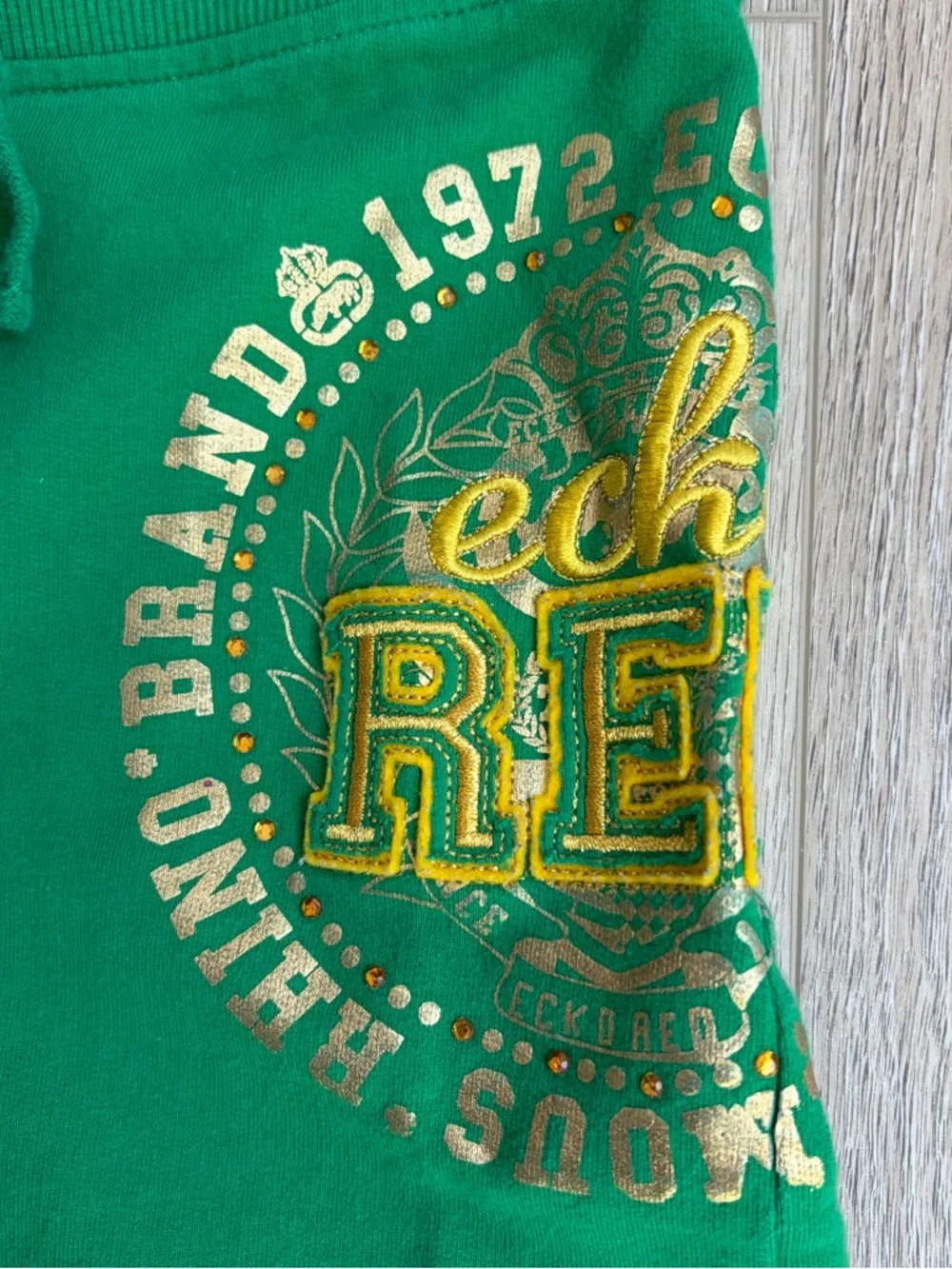 Ecko Unlimited Emerald Green Capri Sweatpants with Logo Detail - Picture 3 of 4